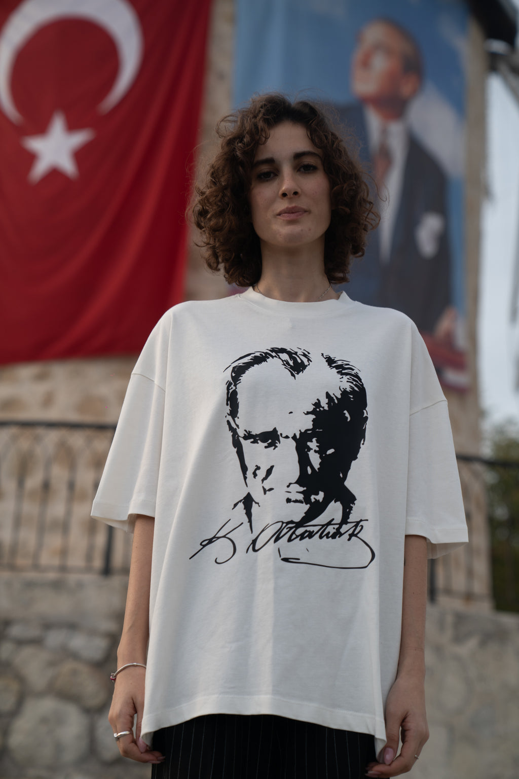 Atatürk İmzalı Oversize Tişört • Chillandout - Enicpet Premium Store