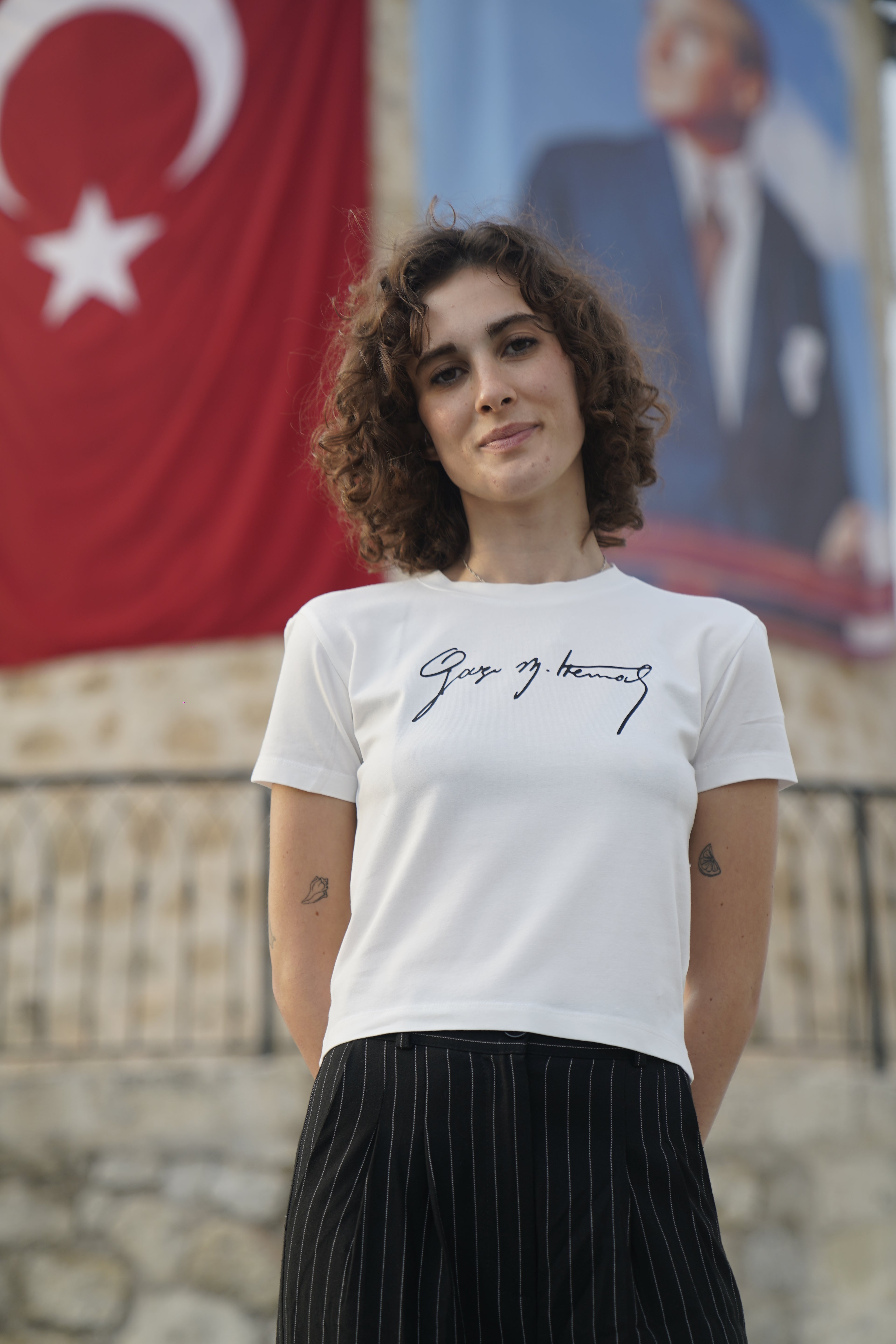 Atatürk İmzalı Crop Tişört • Chillandout - Enicpet Premium Store